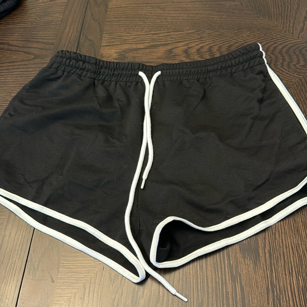 Risesun black shorts large